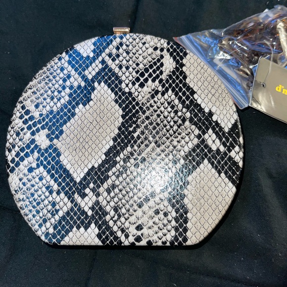 Mini snakeskin purse clutch - Picture 3 of 7